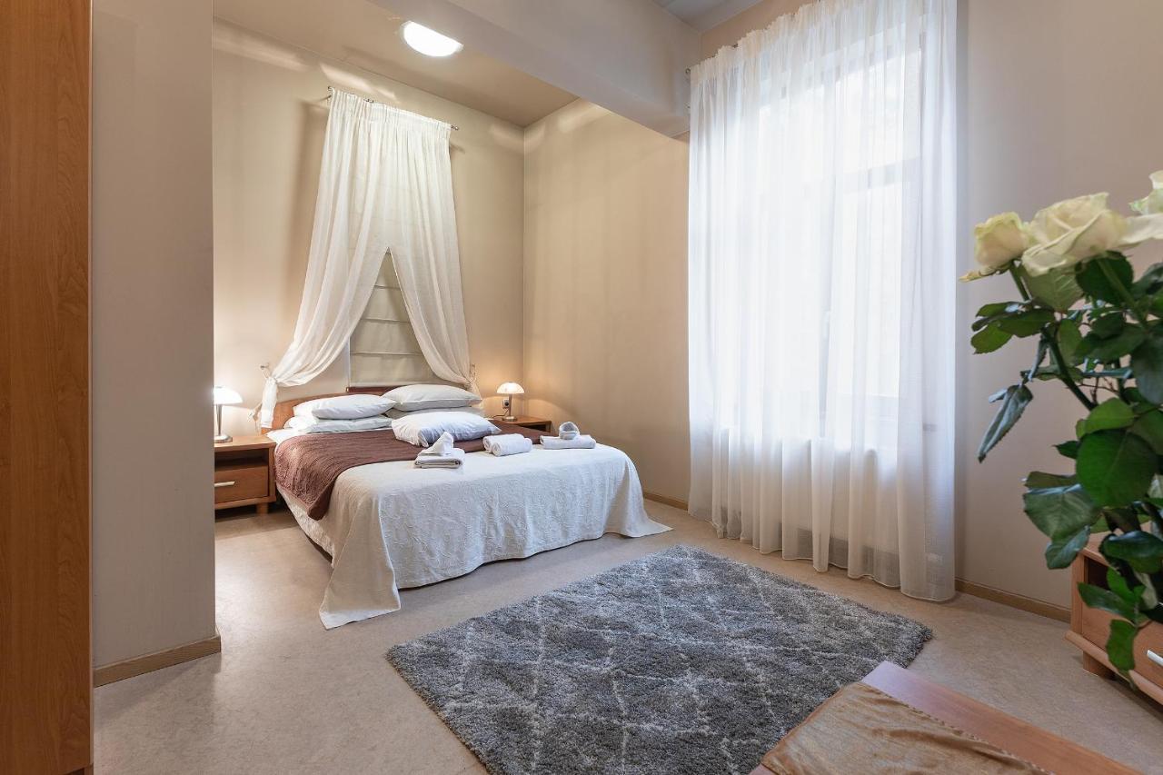 Room In Bb - Valensija - Suite For Two In Nice Hotel Jūrkalne エクステリア 写真